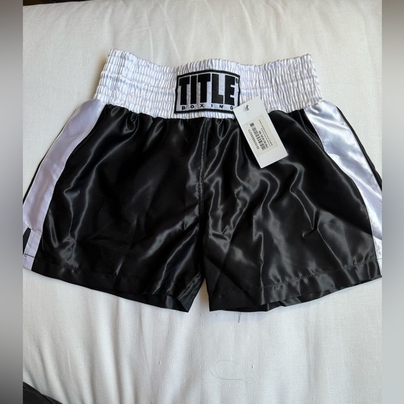 TITLE Boxing Professional Women’s Satin Striped Boxing Trunks - Picture 5 of 6